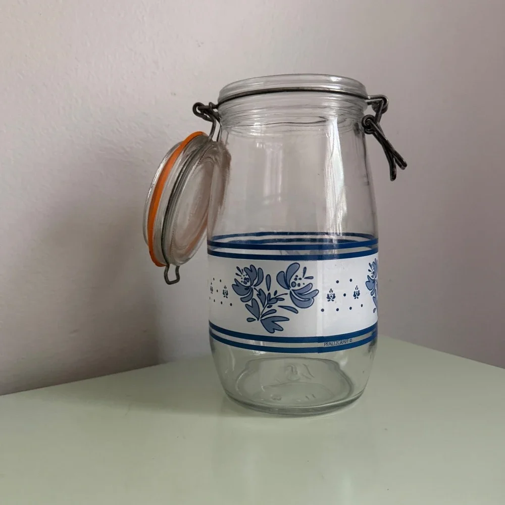 Pfaltzgraff Yorktowne Glass Canister Jar Blue Floral Wire Bale Lid Vintage 8in